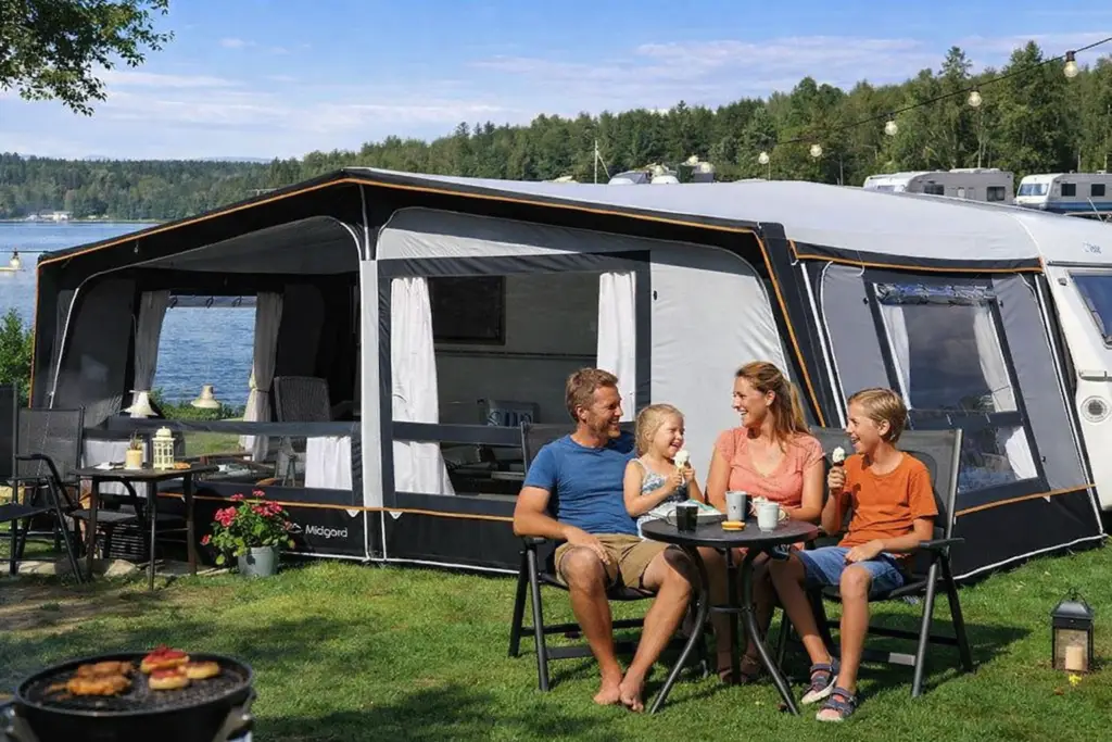 Välja förtält till husvagnen 13 Eurotents Midgard A-måttstält